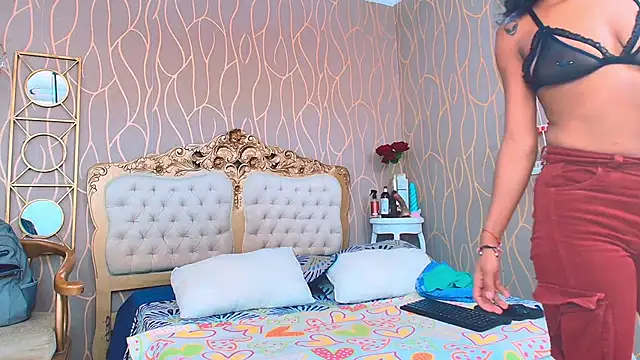 katybrownss online show from September 23, 7:39 pm