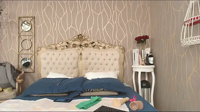 katybrownss online show from September 29, 3:11 am