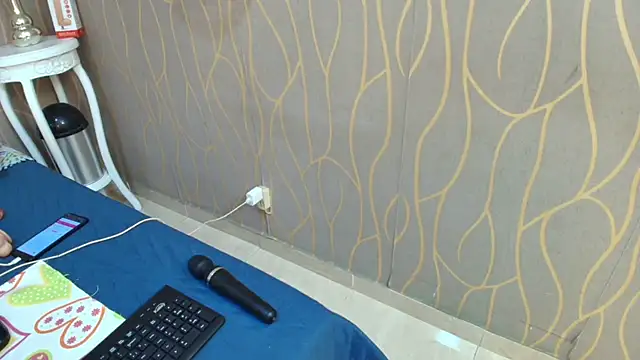 katybrownss online show from October 10, 8:35 am