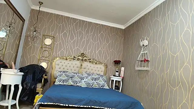 katybrownss online show from October 13, 8:42 pm