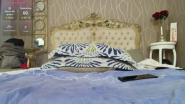 katybrownss online show from October 14, 8:53 pm