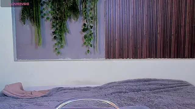 Dakotaferreti online show from September 11, 9:59 pm