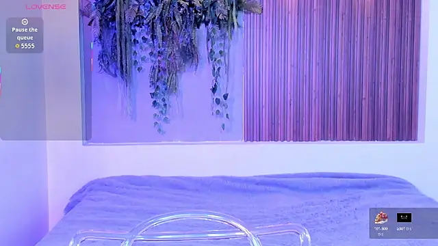 Dakotaferreti online show from October 6, 9:12 pm