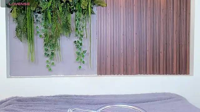 Dakotaferreti online show from October 17, 10:01 pm