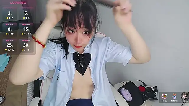 Snapshot of Angela-AMY chatting on October 5, 3:05 am Angela-AMY online show from October 5, 3:05 am