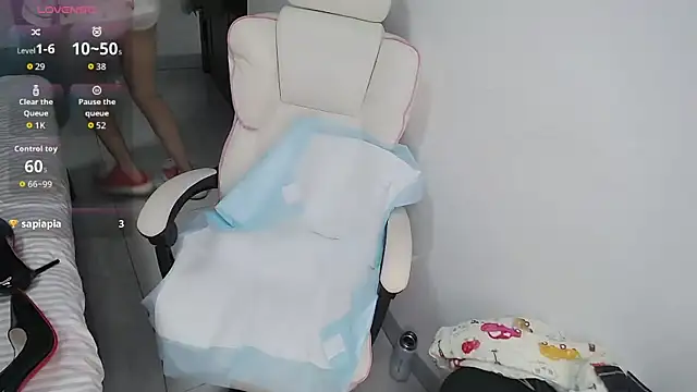 Snapshot of Angela-AMY chatting on November 15, 9:39 am Angela-AMY online show from November 15, 9:39 am