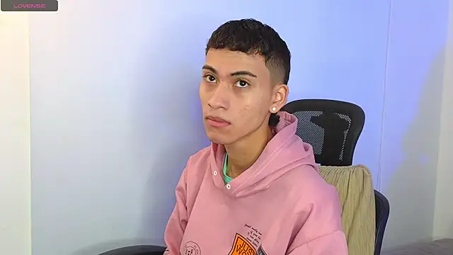 yulian vasquez online show from October 1, 12:22 pm