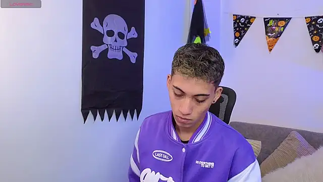 yulian vasquez online show from October 20, 12:16 pm