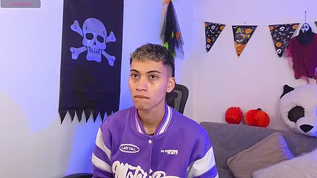 yulian vasquez online show from October 27, 12:20 pm