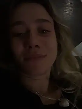 Snapshot of blond-96 chatting on September 14, 3:55 pm blond-96 online show from September 14, 3:55 pm