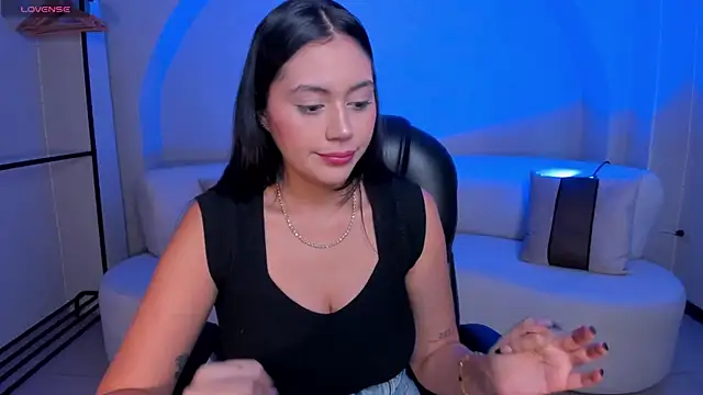 Snapshot of AmbarJames_ chatting on October 4, 12:03 pm AmbarJames  online show from October 4, 12:03 pm