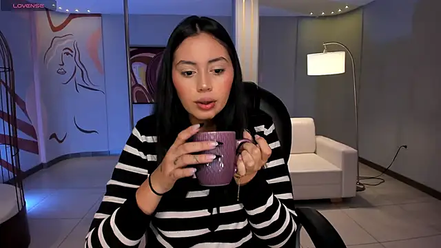 Snapshot of AmbarJames_ chatting on October 9, 10:46 am AmbarJames  online show from October 9, 10:46 am