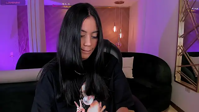 Snapshot of AmbarJames_ chatting on October 16, 11:44 am AmbarJames  online show from October 16, 11:44 am