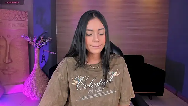 Snapshot of AmbarJames_ chatting on October 21, 11:22 am AmbarJames  online show from October 21, 11:22 am