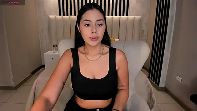 AmbarJames  online show from June 3, 11:57 am
