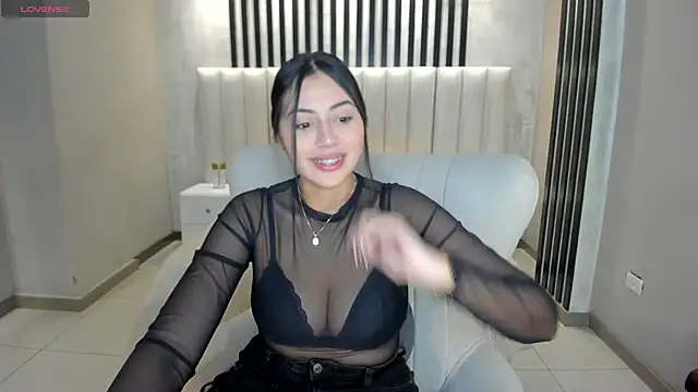 AmbarJames  online show from June 9, 6:30 pm