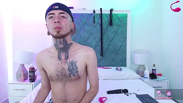 Snapshot of Asha_zuri_and_adam chatting on December 5, 12:47 pm Asha zuri and adam online show from December 5, 12:47 pm