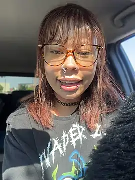 moan4mona online show from July 1, 3:45 pm