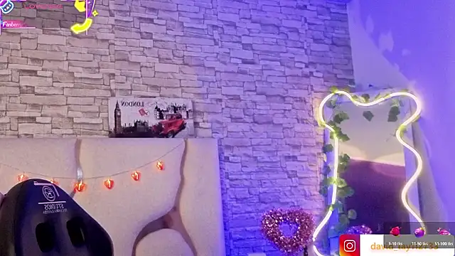 boyfox tay online show from February 6, 7:28 pm