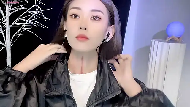 xiaoyue8888 online show from September 22, 12:01 am