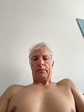 SexyLeon8 online show from June 21, 6:38 am