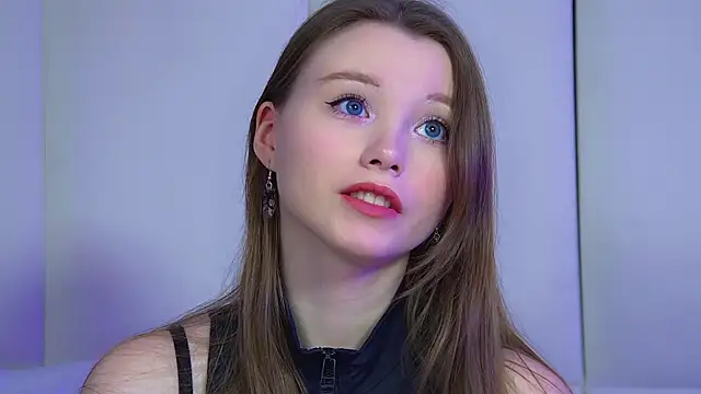 KeiraAsti online show from March 22, 6:06 am