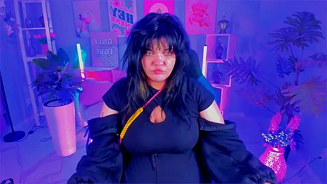 Snapshot of MaryHarrys chatting on September 8, 8:19 pm MaryHarrys online show from September 8, 8:19 pm