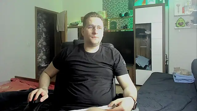 romiosabrino online show from March 19, 2:32 pm