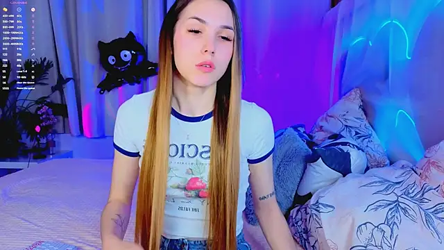 -CindyLou online show from October 26, 8:15 pm