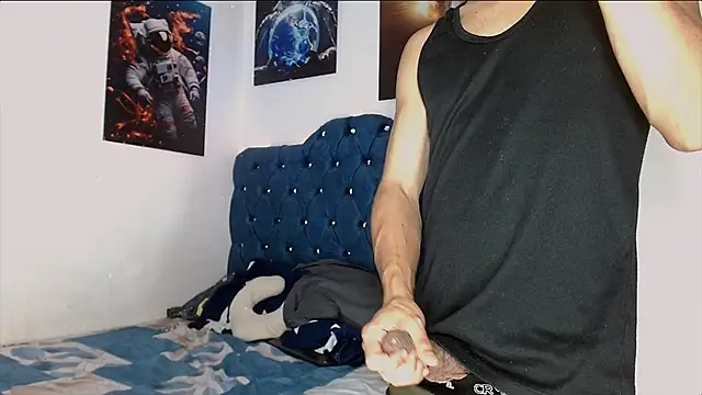 Snapshot of Arturocontreras11 chatting on December 5, 4:54 am Arturocontreras11 online show from December 5, 4:54 am