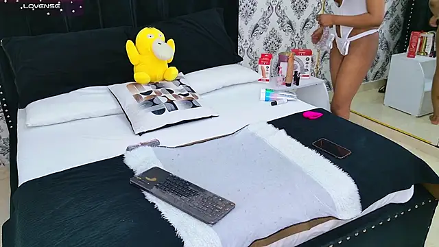 Becca Grims online show from November 15, 3:26 am