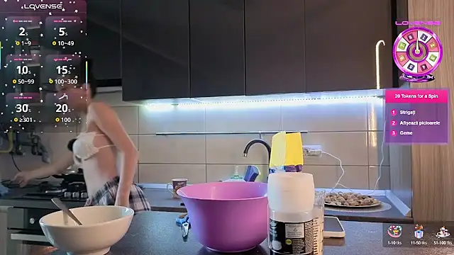 Snapshot of Pisypussy chatting on October 7, 6:21 am Pisypussy online show from October 7, 6:21 am