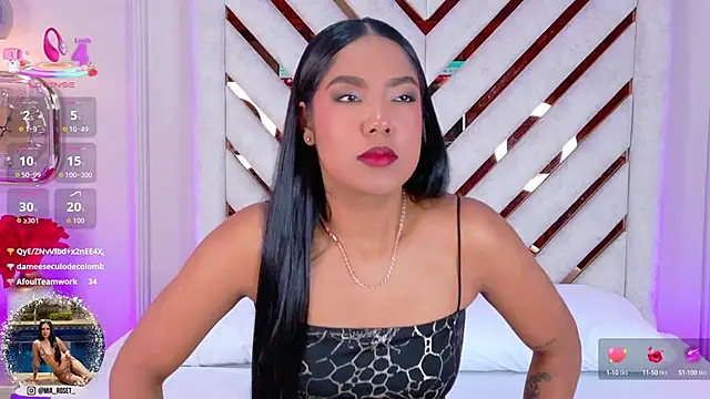 Snapshot of Mia_Roset chatting on October 1, 12:44 pm Mia Roset online show from October 1, 12:44 pm