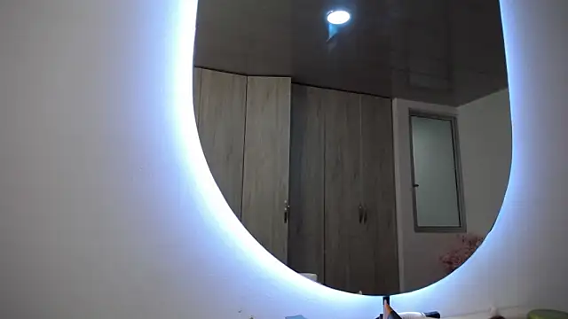 pinky f00x online show from November 24, 7:46 pm