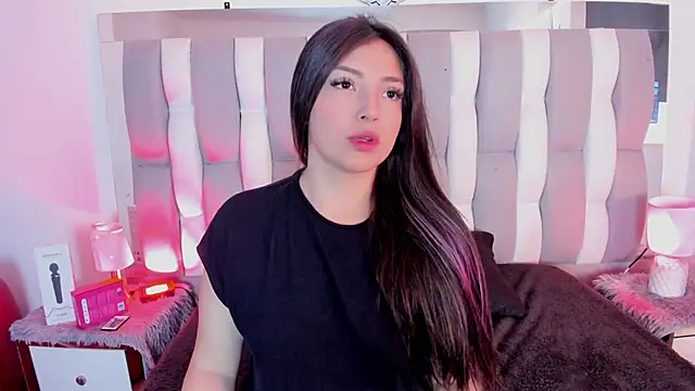 Snapshot of Adaara_Rey chatting on September 14, 6:29 pm Adaara Rey online show from September 14, 6:29 pm