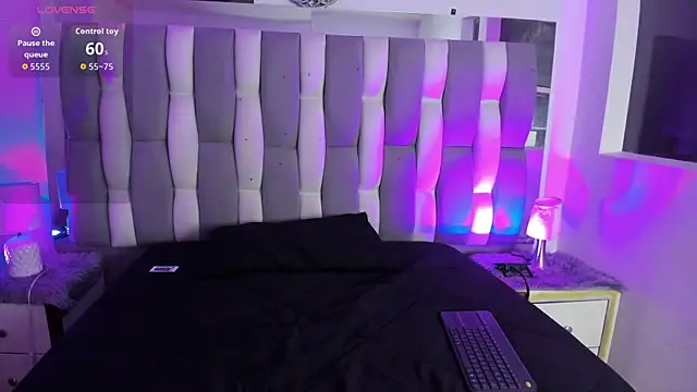 Adaara Rey online show from November 21, 8:40 pm