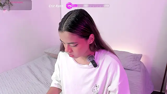 Snapshot of valy_shyness chatting on December 4, 10:18 pm valy shyness online show from December 4, 10:18 pm