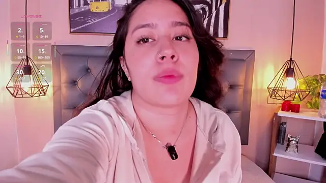 Snapshot of aisha_duque chatting on February 19, 7:43 pm aisha duque online show from February 19, 7:43 pm