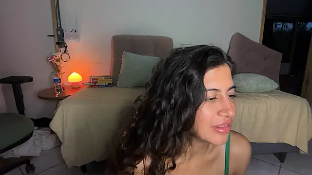 deusaludovica online show from June 26, 8:57 pm