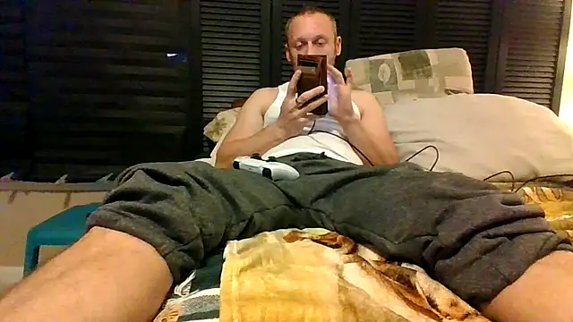 Snapshot of Scott654538 chatting on April 24, 6:10 pm Scott654538 online show from April 24, 6:10 pm