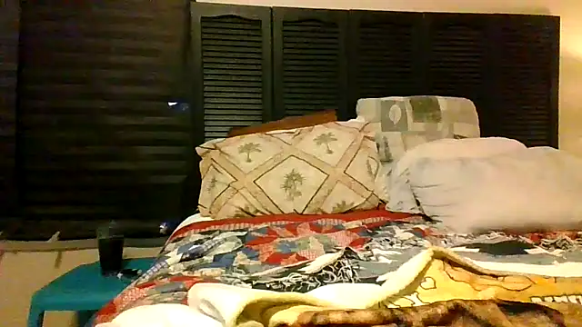 Snapshot of Scott654538 chatting on May 5, 10:12 am Scott654538 online show from May 5, 10:12 am