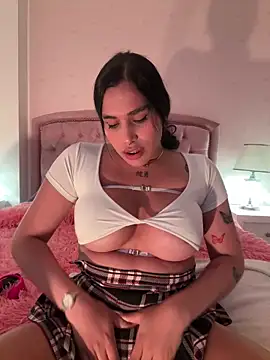 Bella  Wood online show from October 1, 8:37 pm