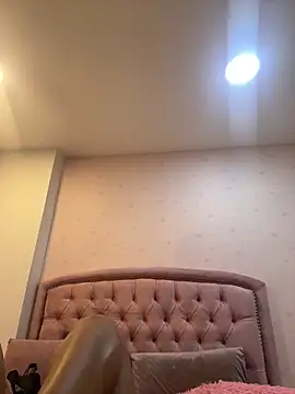 Bella  Wood online show from March 21, 8:45 pm