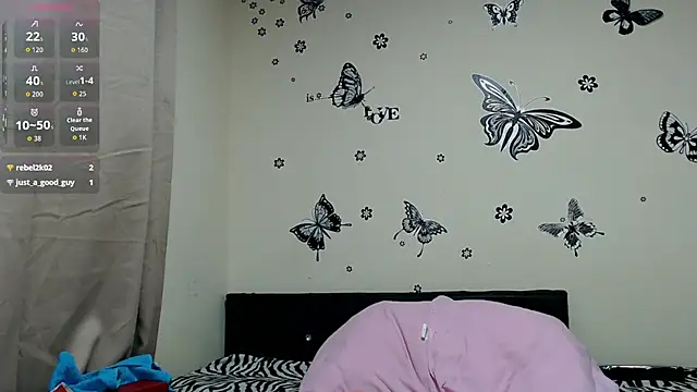 liz7skinny online show from June 11, 9:24 pm