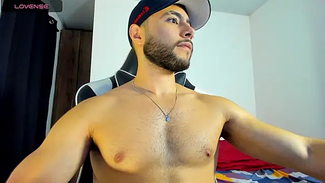 Snapshot of bryan_mugn chatting on October 26, 10:47 pm bryan mugn online show from October 26, 10:47 pm