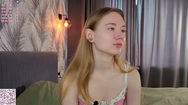 ElvinaRose online show from April 25, 4:26 am