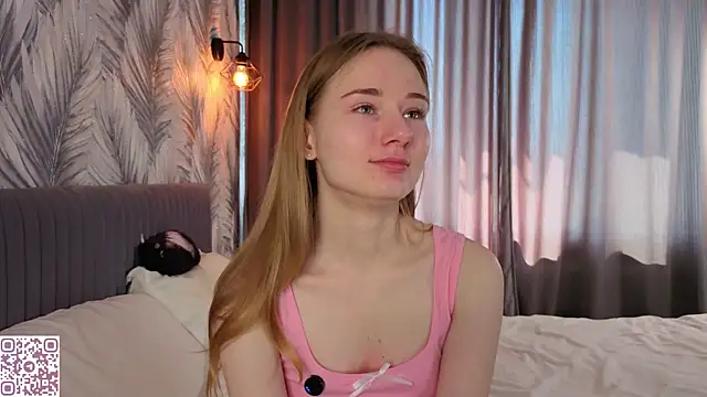 ElvinaRose online show from May 19, 7:15 am