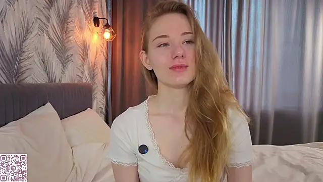 ElvinaRose online show from May 22, 4:41 am