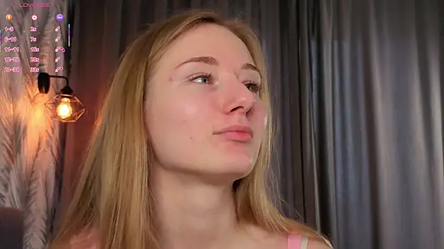 ElvinaRose online show from July 17, 10:22 am