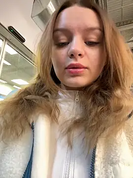 Snapshot of Cum_girlss chatting on October 9, 4:21 am Cum girlss online show from October 9, 4:21 am